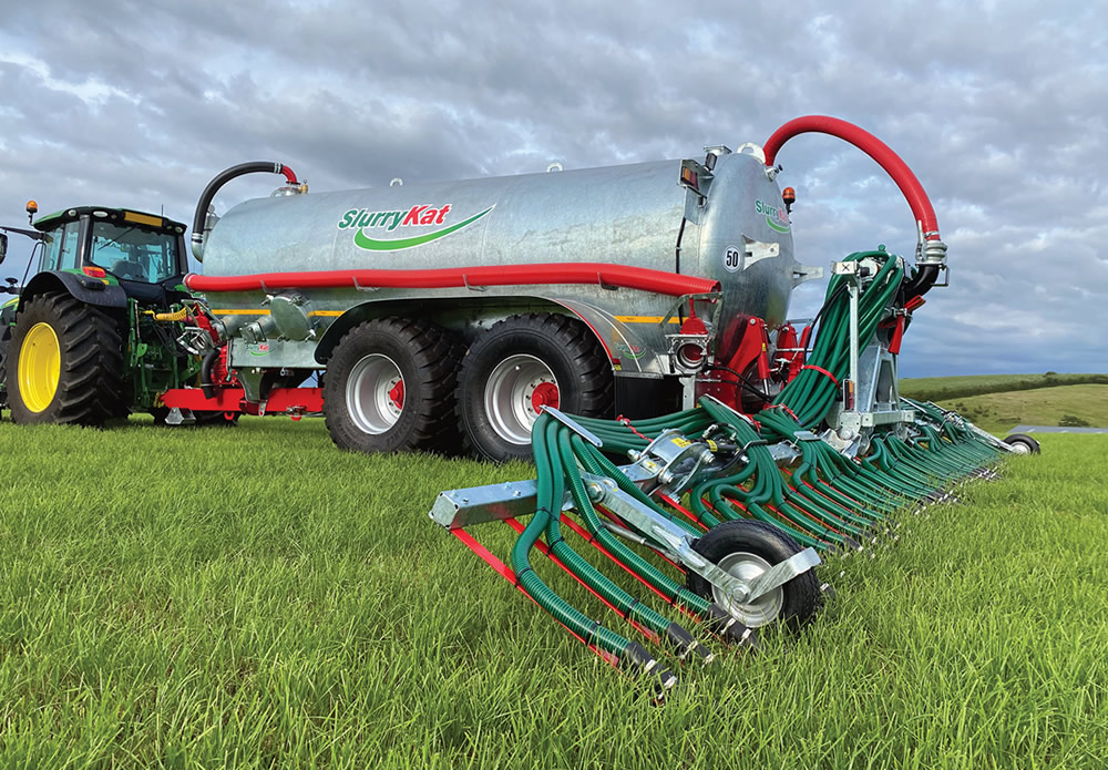 Slurry Tanker With Trailing Shoe